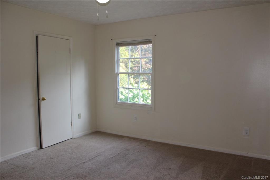 29 King Arthur Place Asheville NC 28806