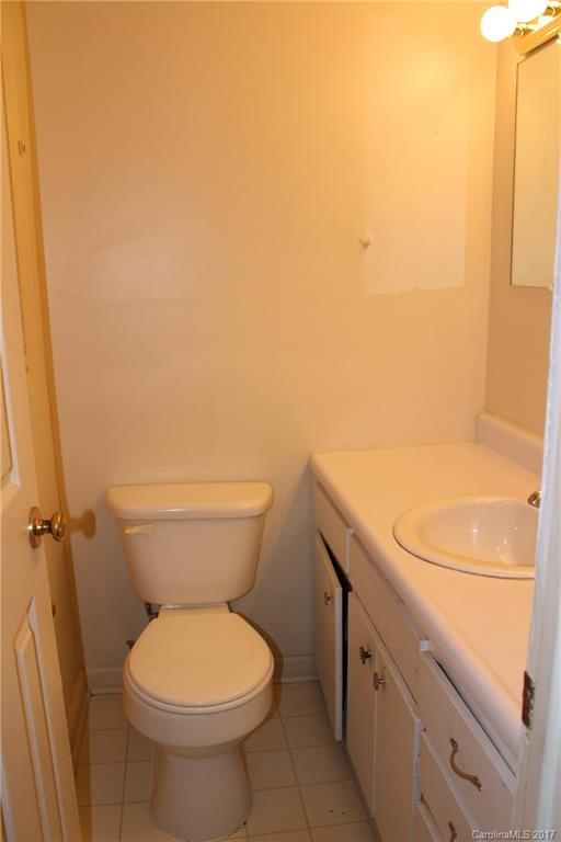 29 King Arthur Place Asheville NC 28806
