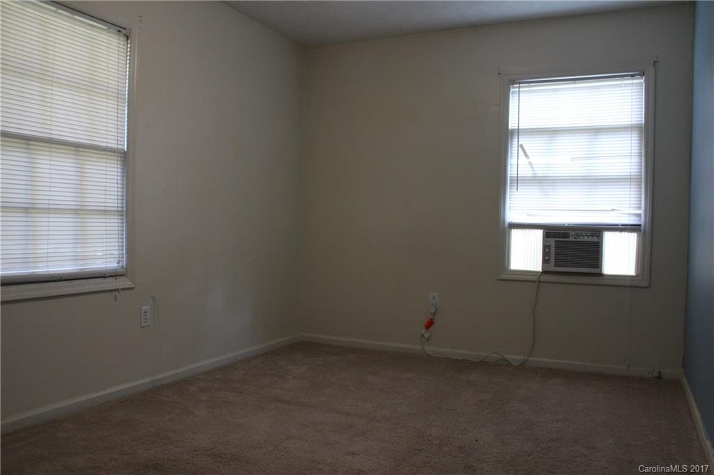 29 King Arthur Place Asheville NC 28806