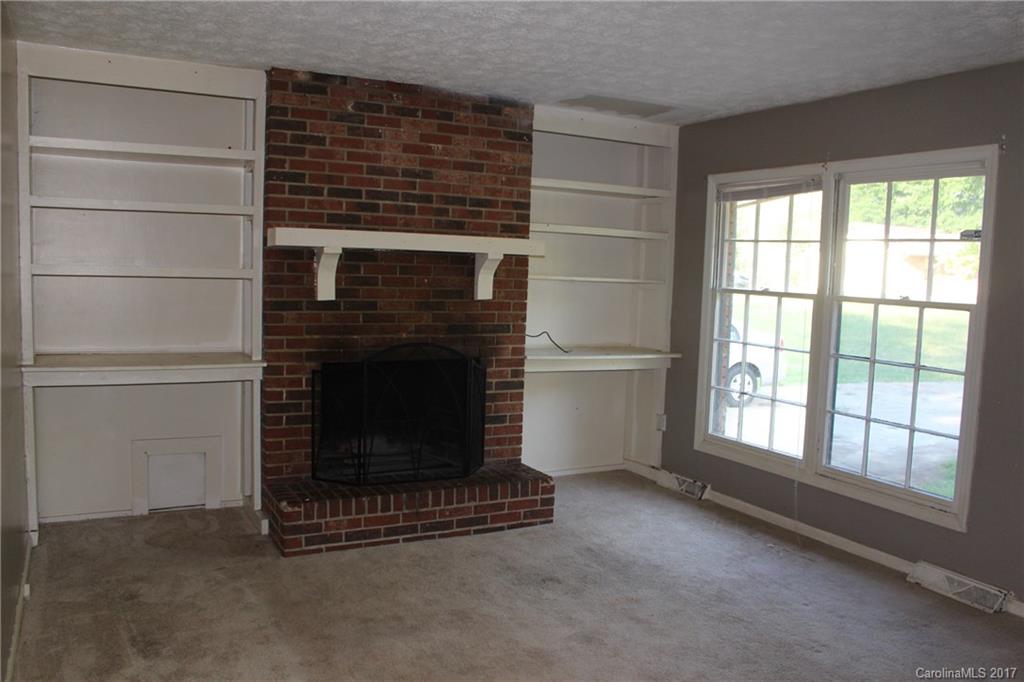 29 King Arthur Place Asheville NC 28806