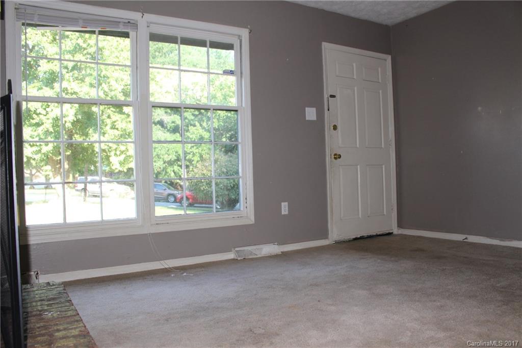 29 King Arthur Place Asheville NC 28806