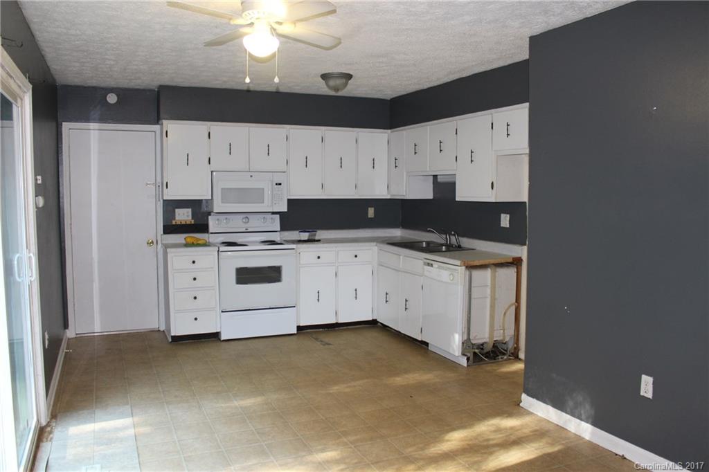 29 King Arthur Place Asheville NC 28806