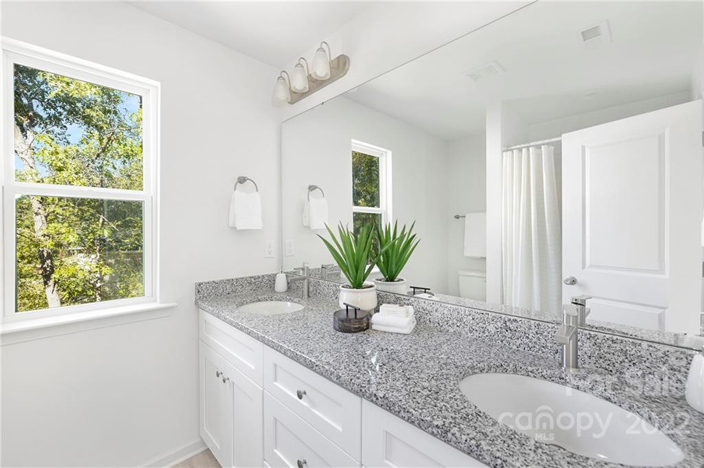 6906 Pear Tree Road Charlotte NC 28216