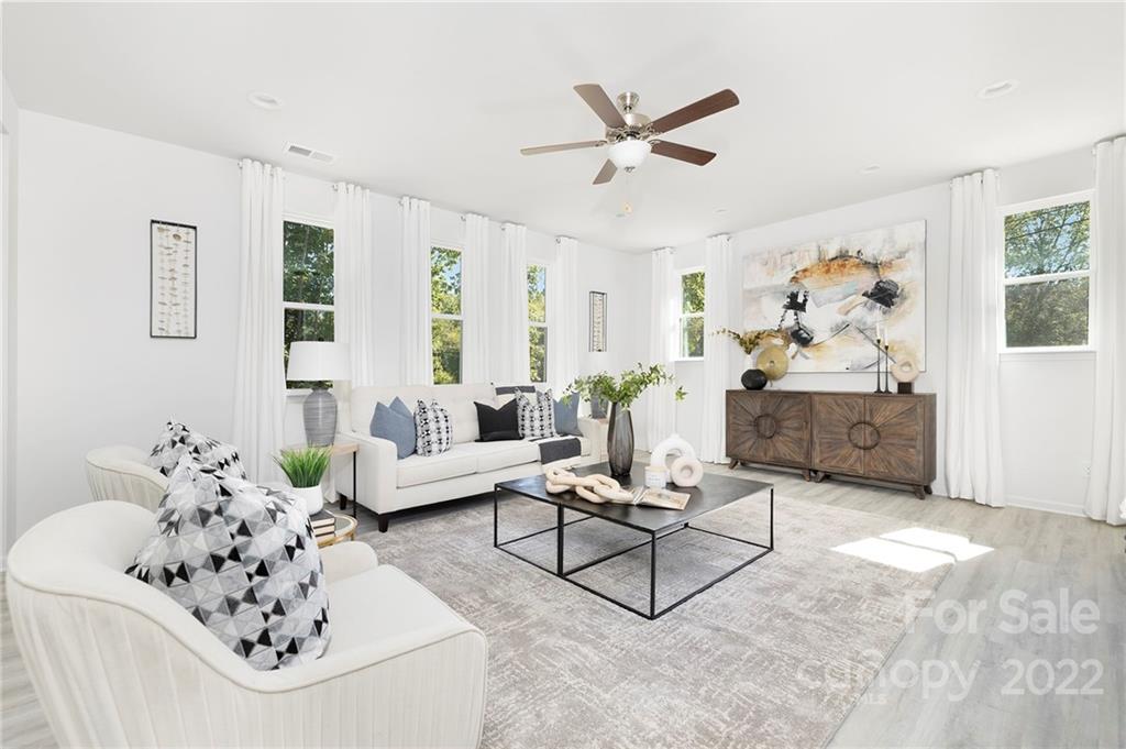6906 Pear Tree Road Charlotte NC 28216
