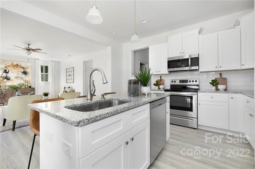 6906 Pear Tree Road Charlotte NC 28216