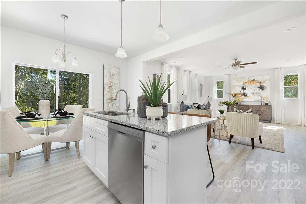 6906 Pear Tree Road Charlotte NC 28216