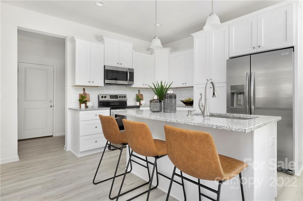 6906 Pear Tree Road Charlotte NC 28216