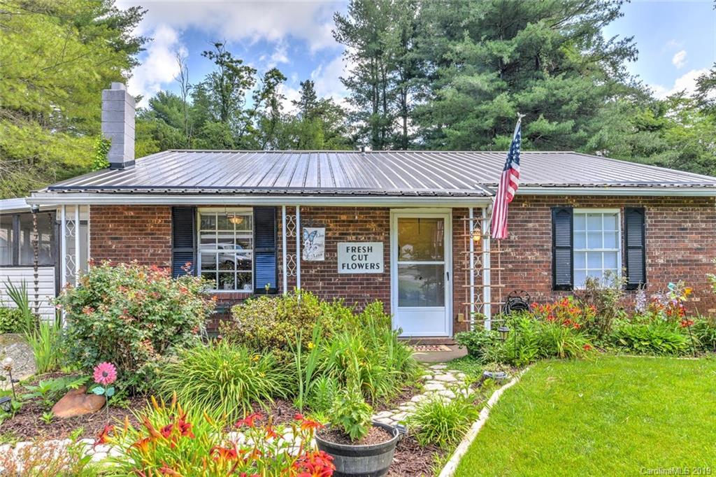 8 Waterford Court Asheville NC 28806