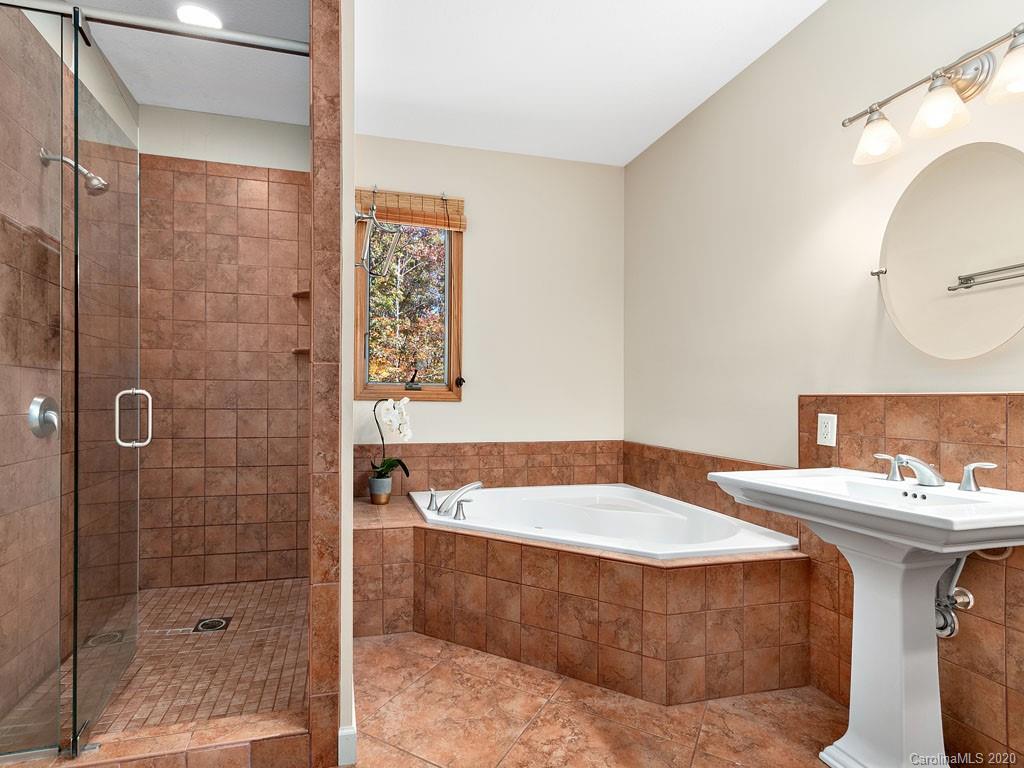 9 Bees Mountain Drive Asheville NC 28804