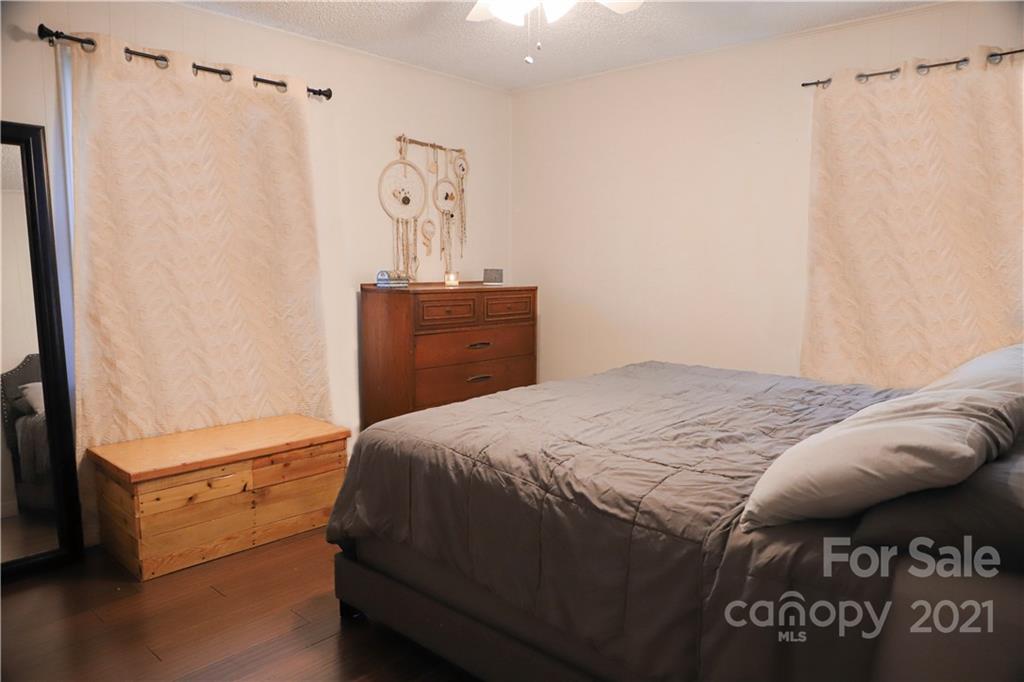 103 E Price Street Hendersonville NC 28739