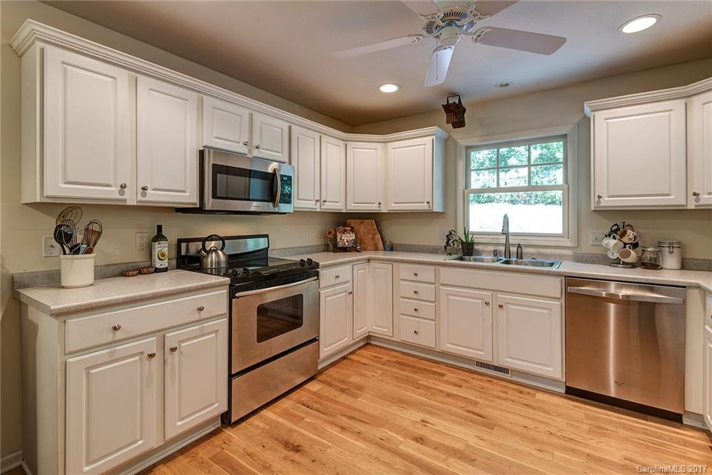 12 Morning Mist Lane Asheville NC 28805
