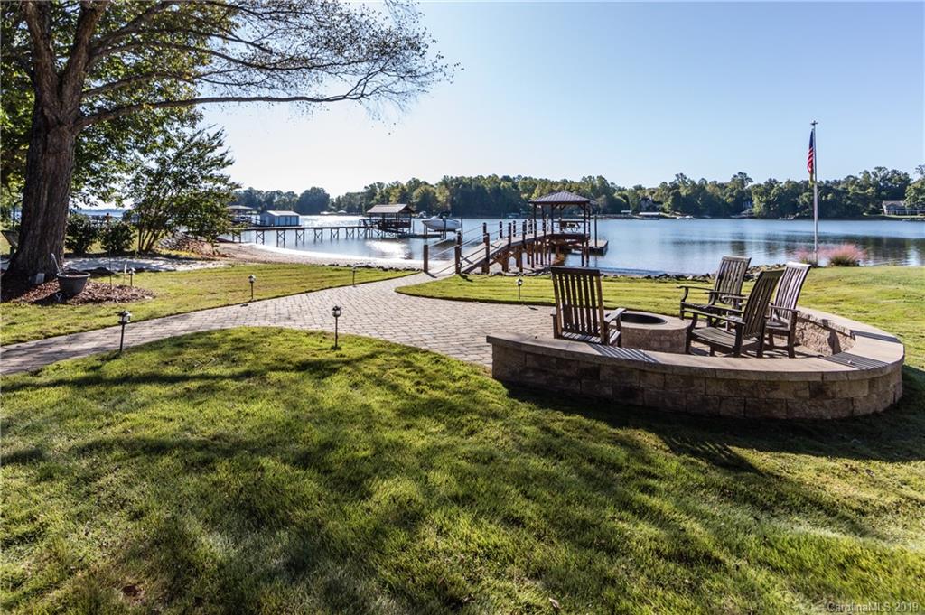 2994 Lake Shore Road S Denver NC 28037