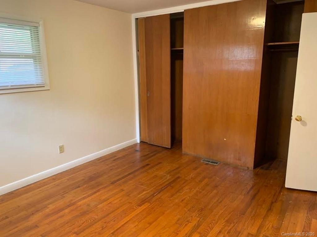 163 Sulphur Springs Road Asheville NC 28806