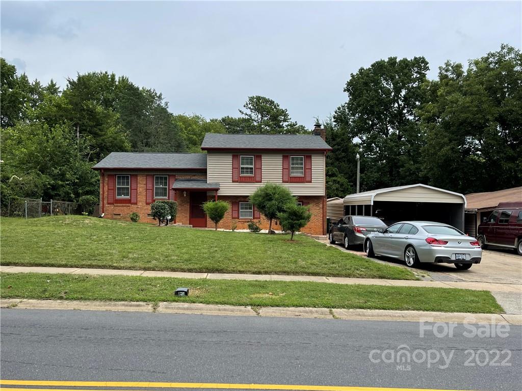 6800 Covecreek Drive Charlotte NC 28215