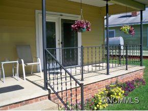 141 Edwards Avenue Swannanoa NC 28778