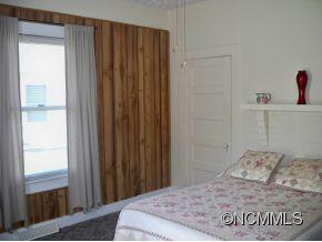 141 Edwards Avenue Swannanoa NC 28778