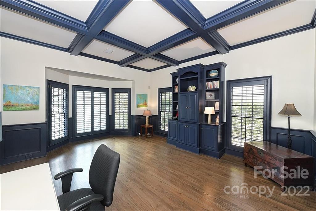 2711 Tanglewood Lane Charlotte NC 28211