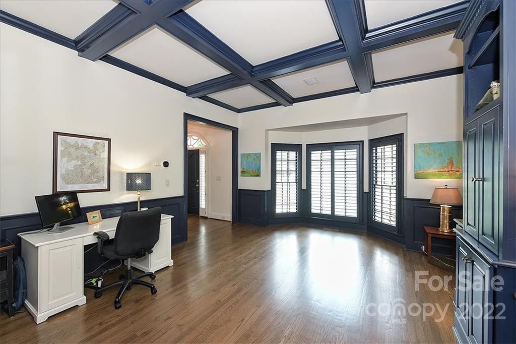 2711 Tanglewood Lane Charlotte NC 28211