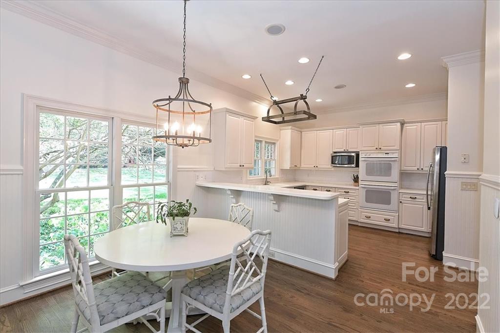 2711 Tanglewood Lane Charlotte NC 28211