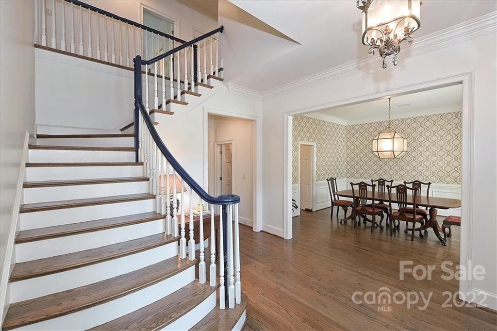 2711 Tanglewood Lane Charlotte NC 28211