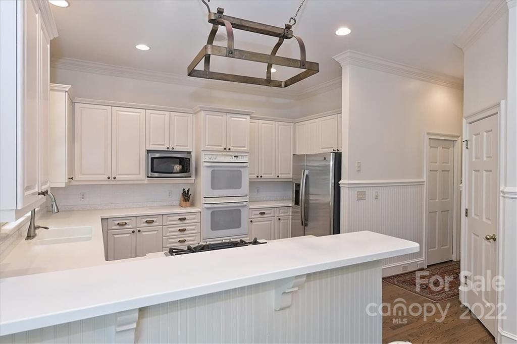 2711 Tanglewood Lane Charlotte NC 28211