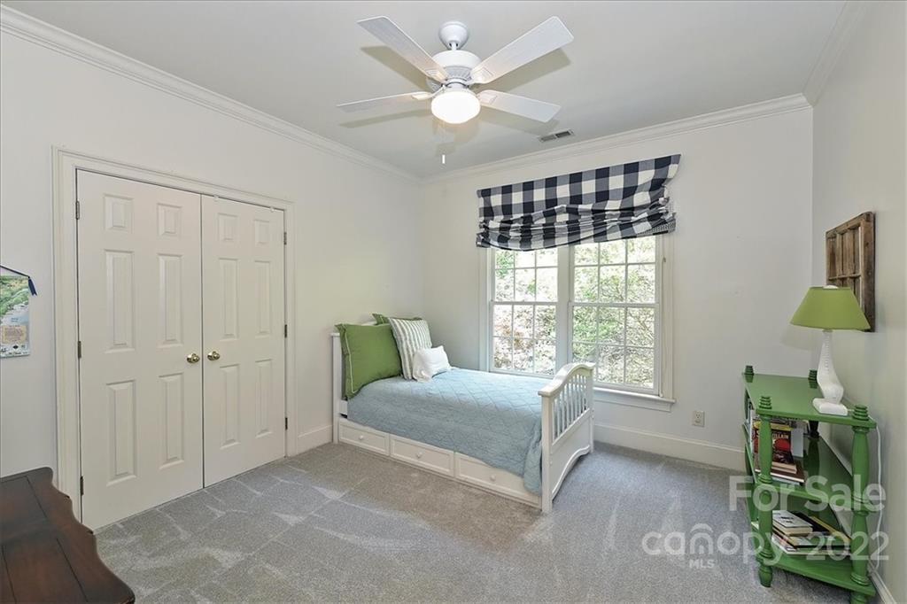 2711 Tanglewood Lane Charlotte NC 28211