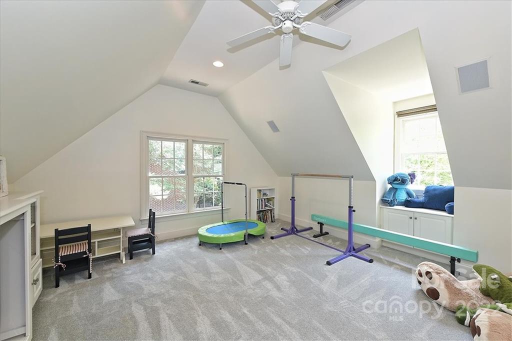2711 Tanglewood Lane Charlotte NC 28211