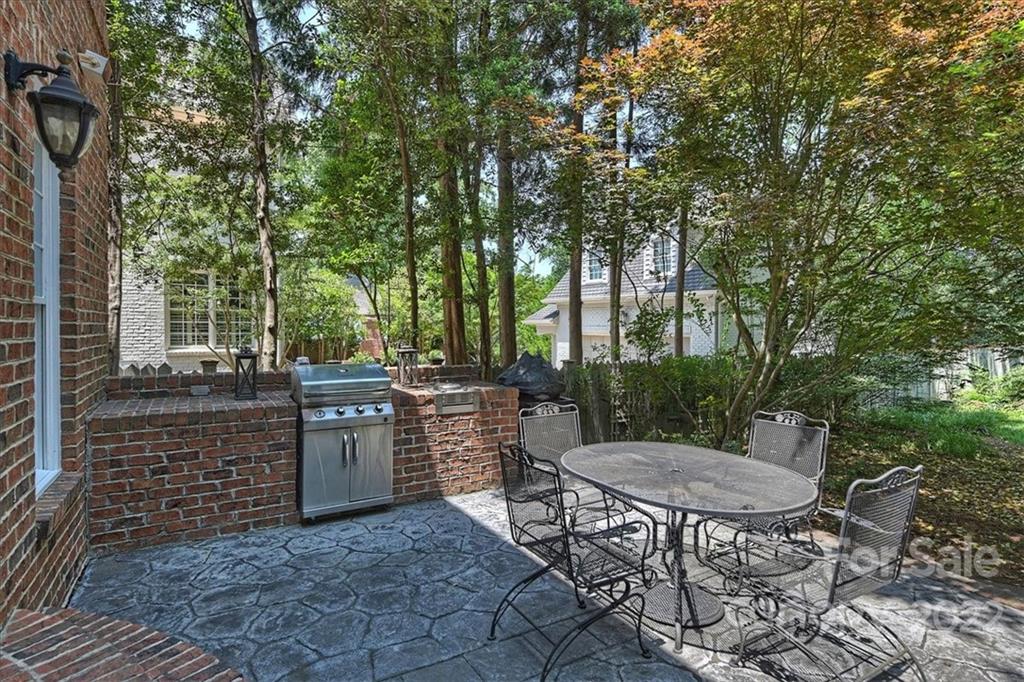 2711 Tanglewood Lane Charlotte NC 28211