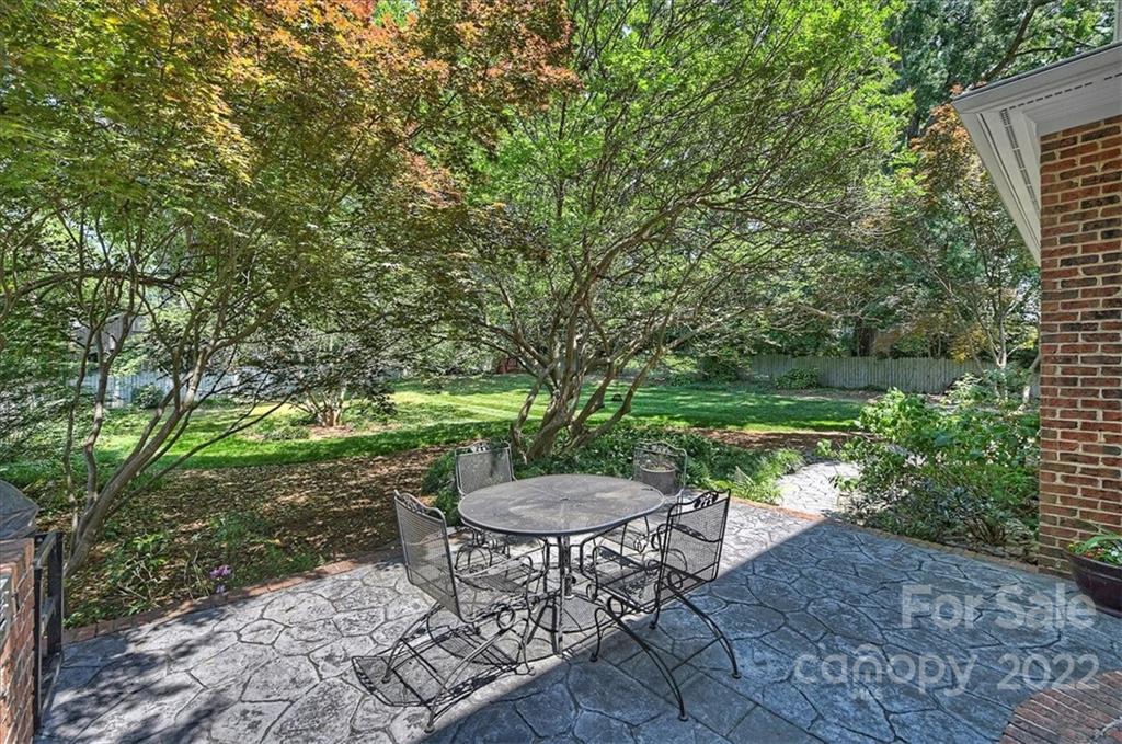 2711 Tanglewood Lane Charlotte NC 28211
