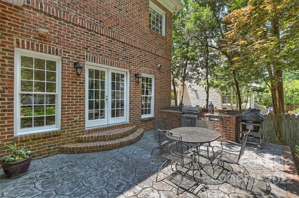 2711 Tanglewood Lane Charlotte NC 28211
