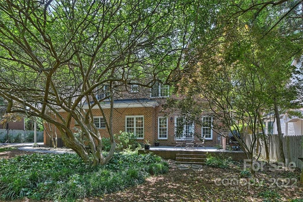 2711 Tanglewood Lane Charlotte NC 28211