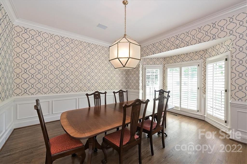 2711 Tanglewood Lane Charlotte NC 28211