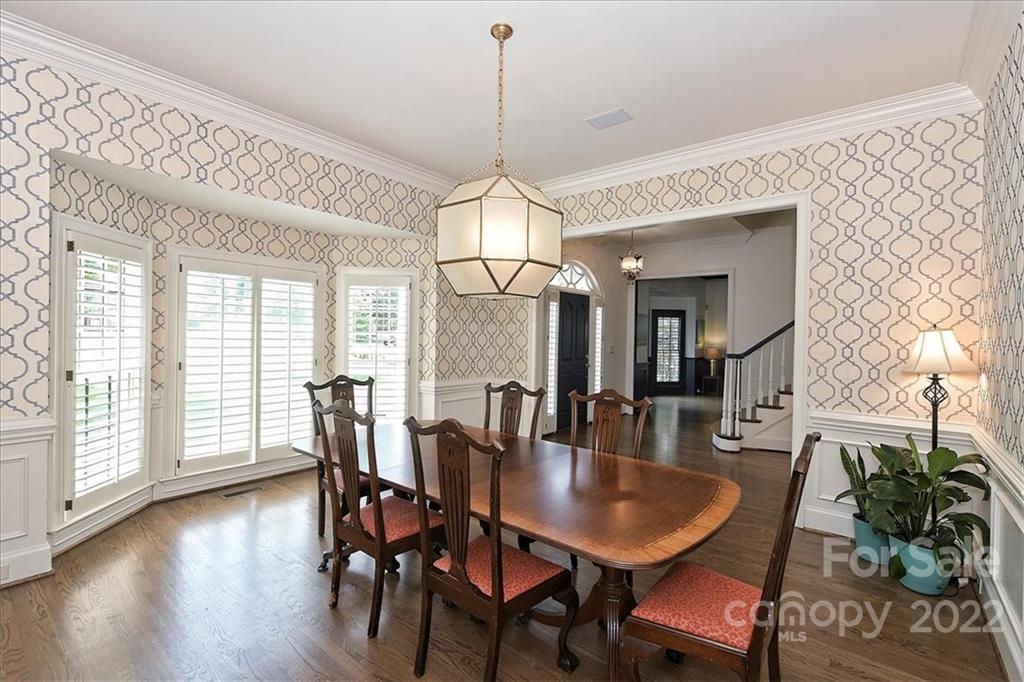 2711 Tanglewood Lane Charlotte NC 28211