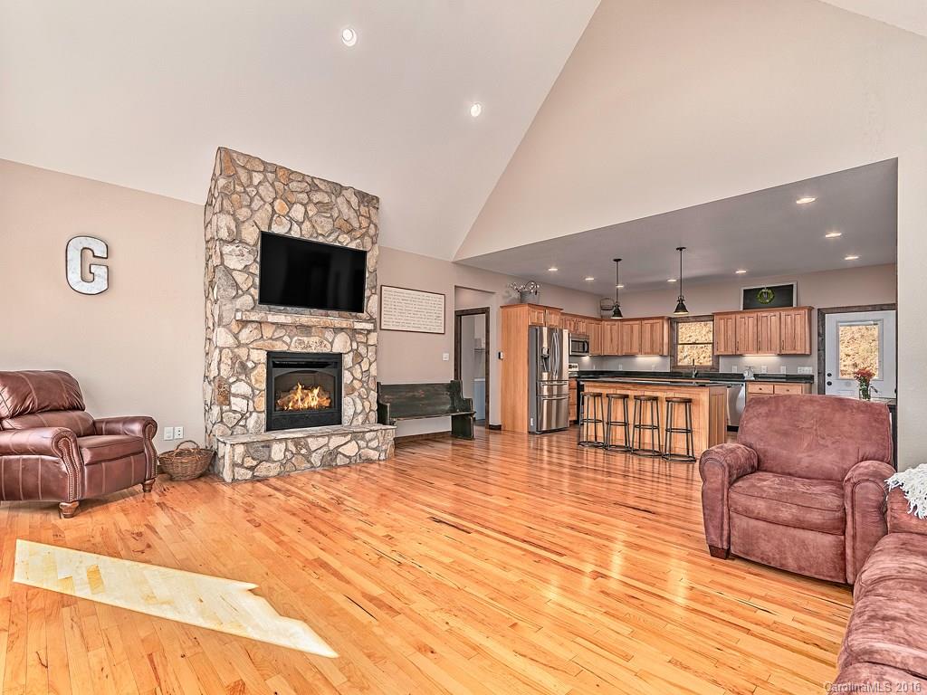 86 Ponderosa Drive Canton NC 28716