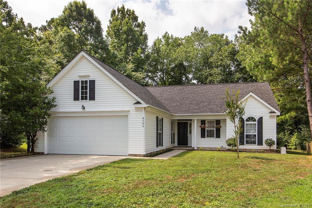 9104 Mentmore Court Charlotte NC 28216