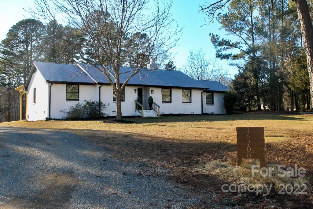 16700 Shallow Pond Road Charlotte NC 28278