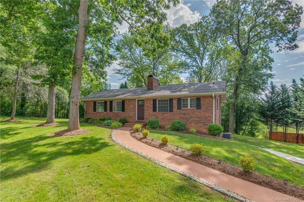 108 Valley View Road Mills River NC 28759
