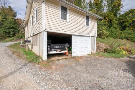 11 Quinn Drive Leicester NC 28748