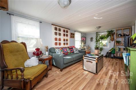 11 Quinn Drive Leicester NC 28748