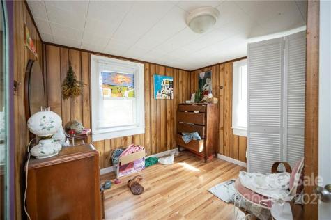 11 Quinn Drive Leicester NC 28748