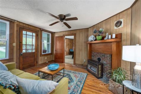 11 Quinn Drive Leicester NC 28748