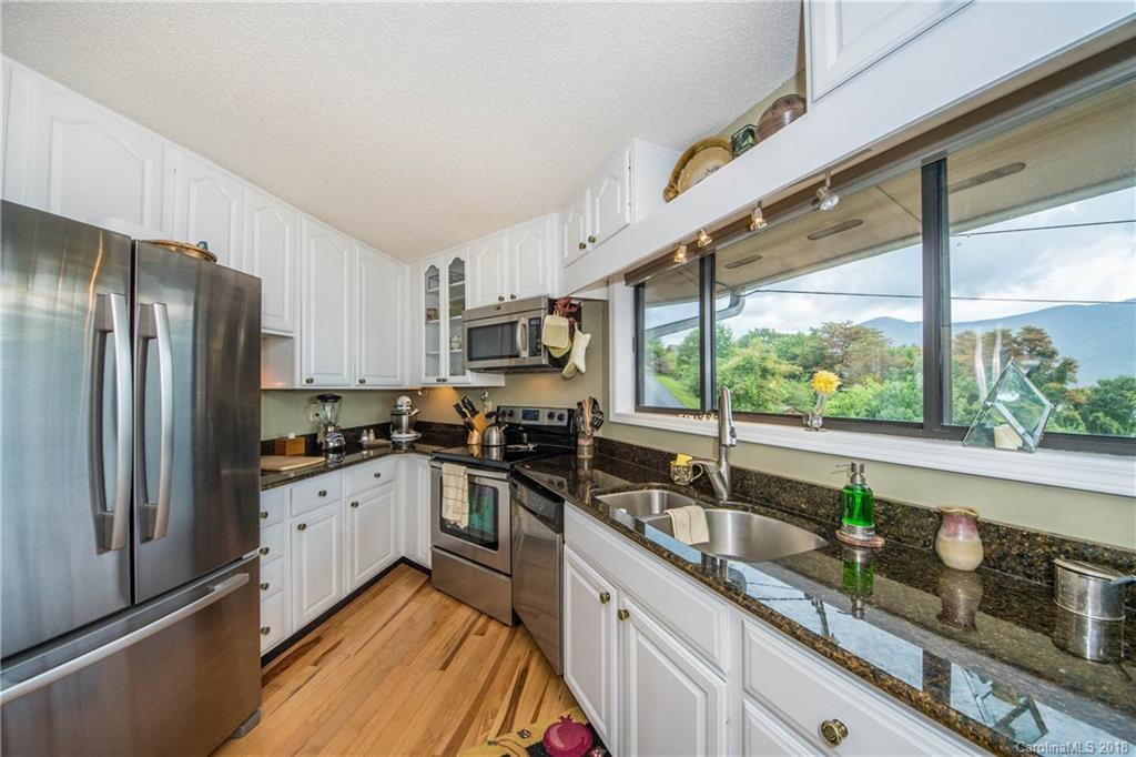 909 Acres View Drive Waynesville NC 28786