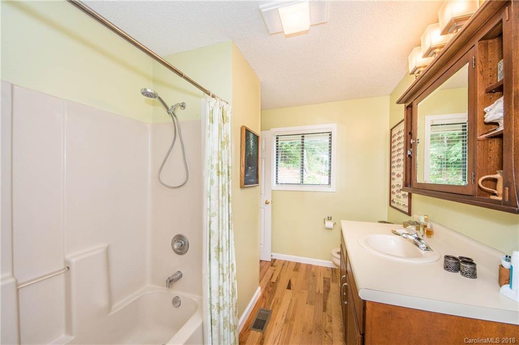 909 Acres View Drive Waynesville NC 28786