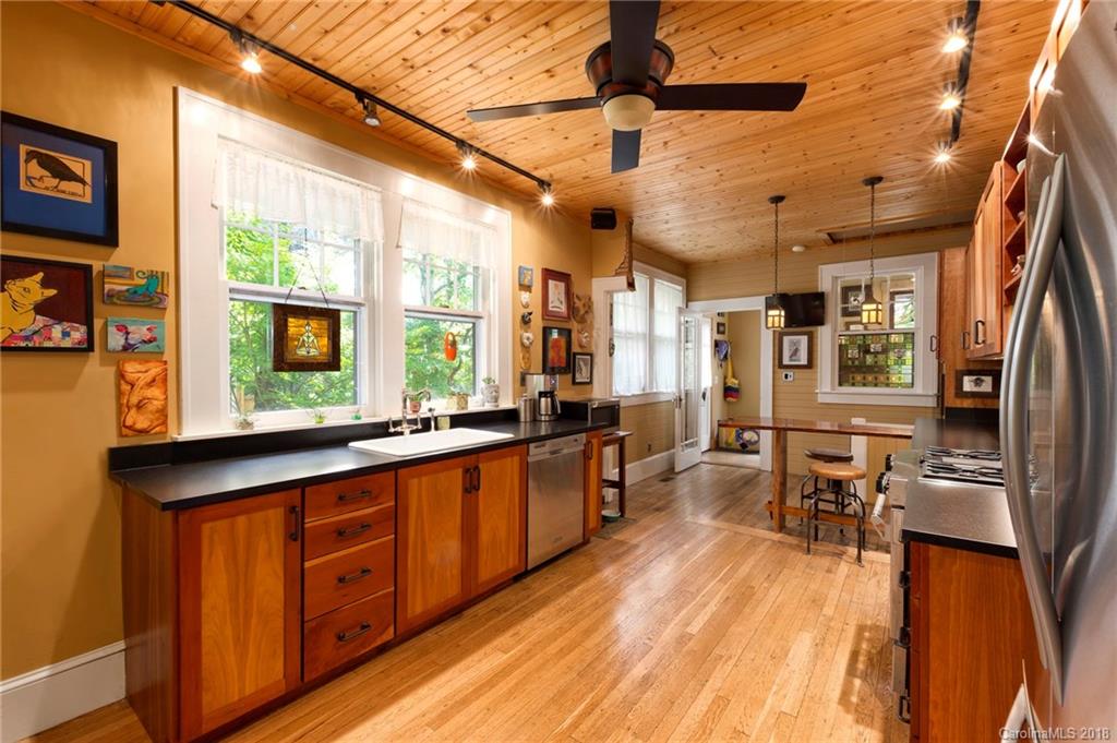 57 Woodward Avenue Asheville NC 28804