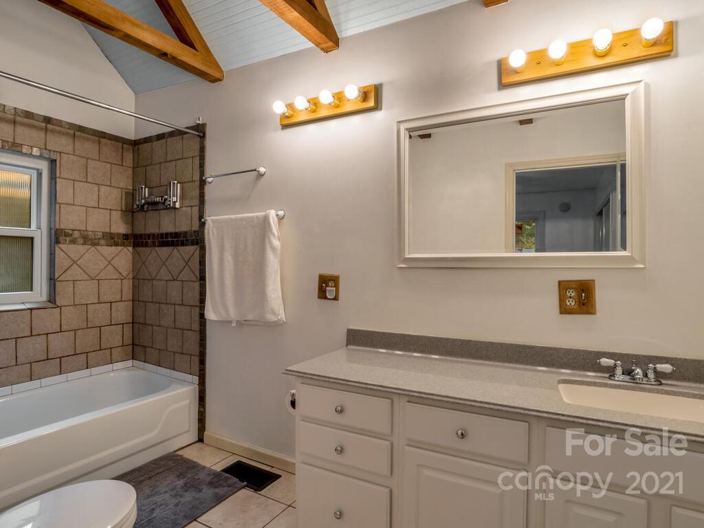 407 Wilson Avenue Swannanoa NC 28778