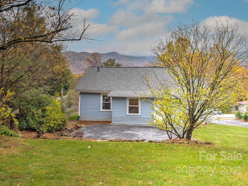 407 Wilson Avenue Swannanoa NC 28778