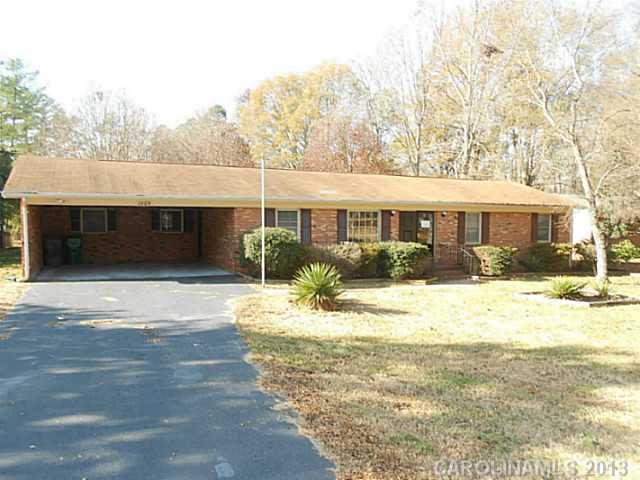 1809 Balfour Lane Charlotte NC 28216