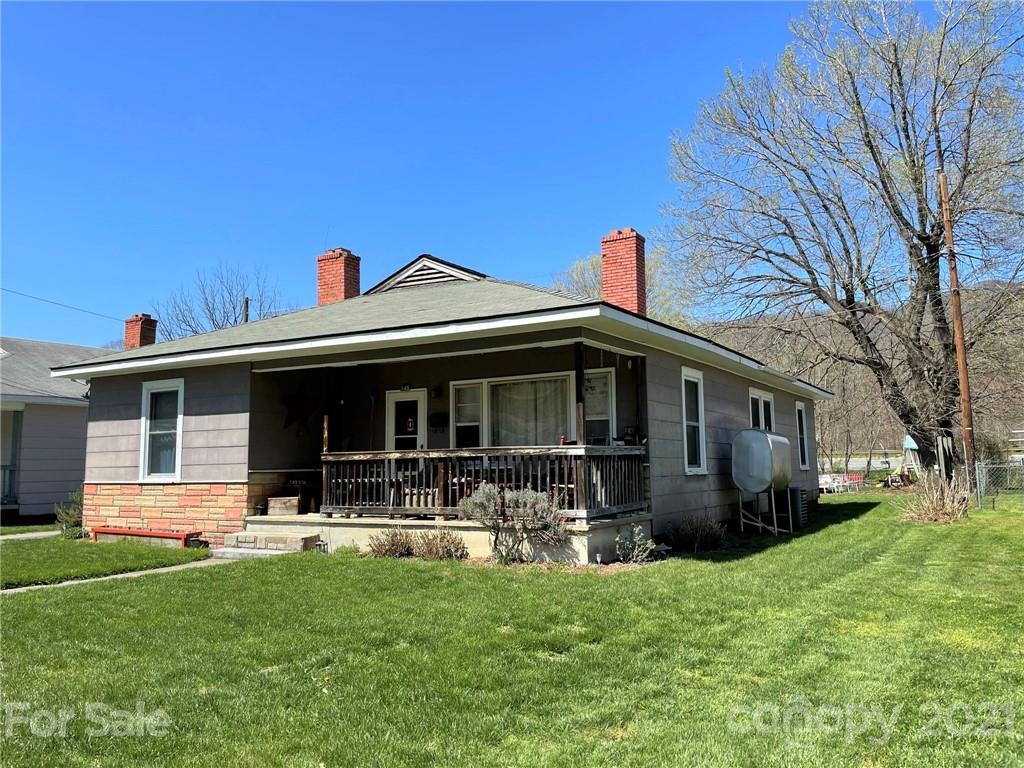 149 Edwards Avenue Swannanoa NC 28778