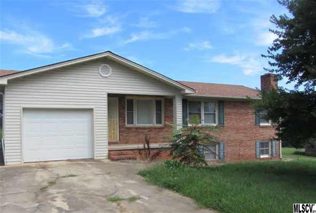 2415 23rd Avenue Place NE Hickory NC 28601