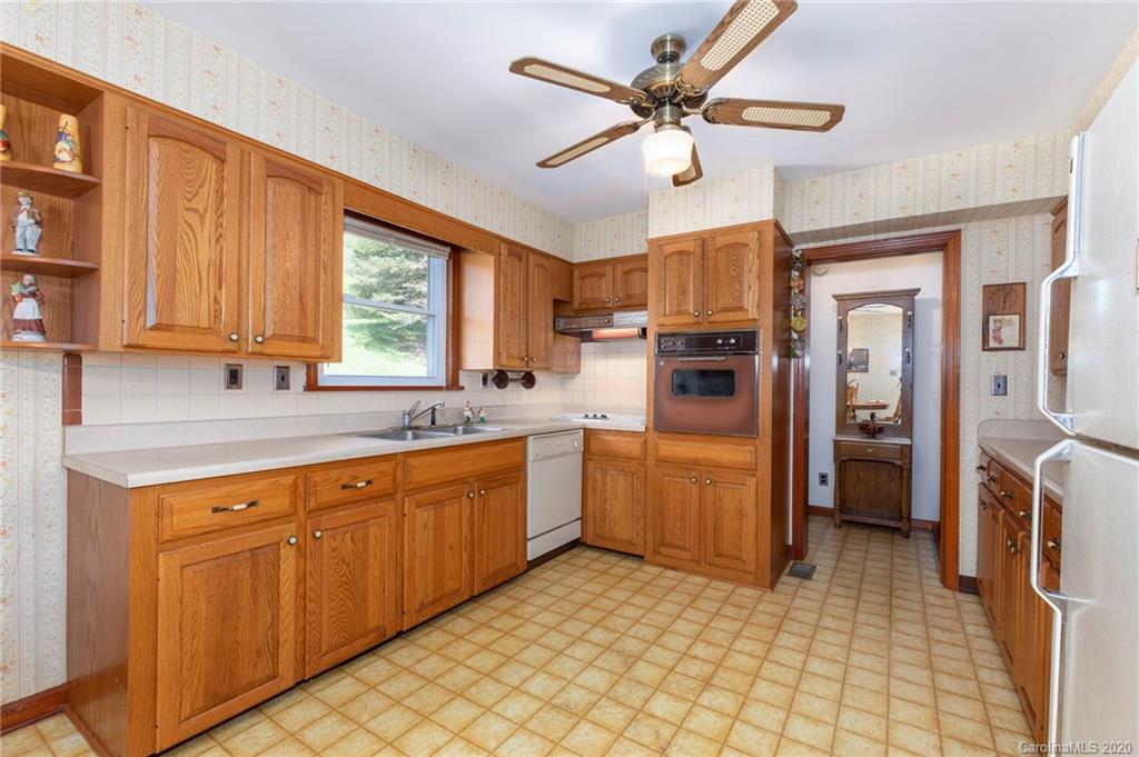 3600 Grapevine Road Marshall NC 28753
